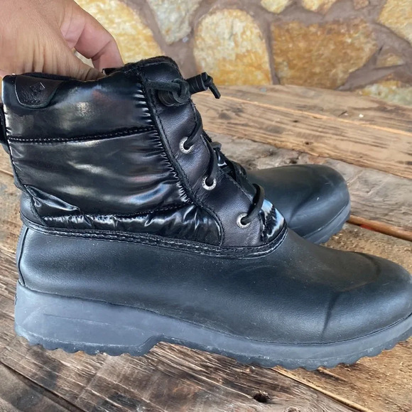 Womens Sperry winter boots size 8.5 chexk them out very nice thanks 🙏 - Picture 3 of 8
